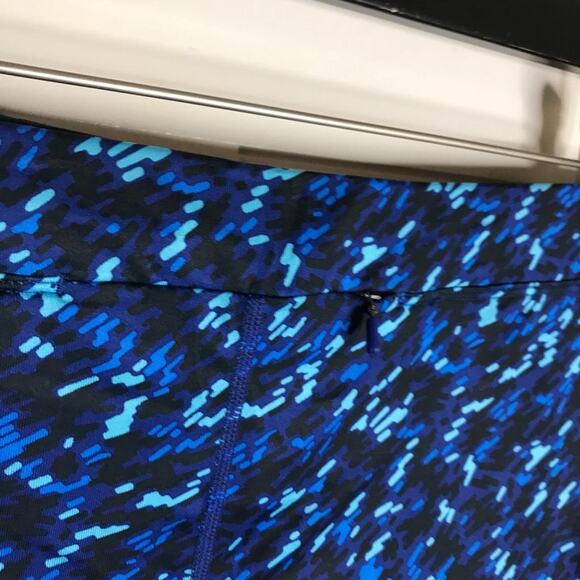 Nike Essential Women's Tight Fit Crop Leggings NEW ~ Size 2X - Picture 4 of 6